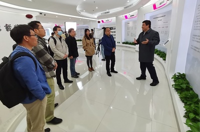 滬深聯(lián)動(dòng) 上海工程技術(shù)大學(xué)參訪深圳清華大學(xué)研究院下一代互聯(lián)網(wǎng)研發(fā)中心，共探網(wǎng)絡(luò)技術(shù)新未來